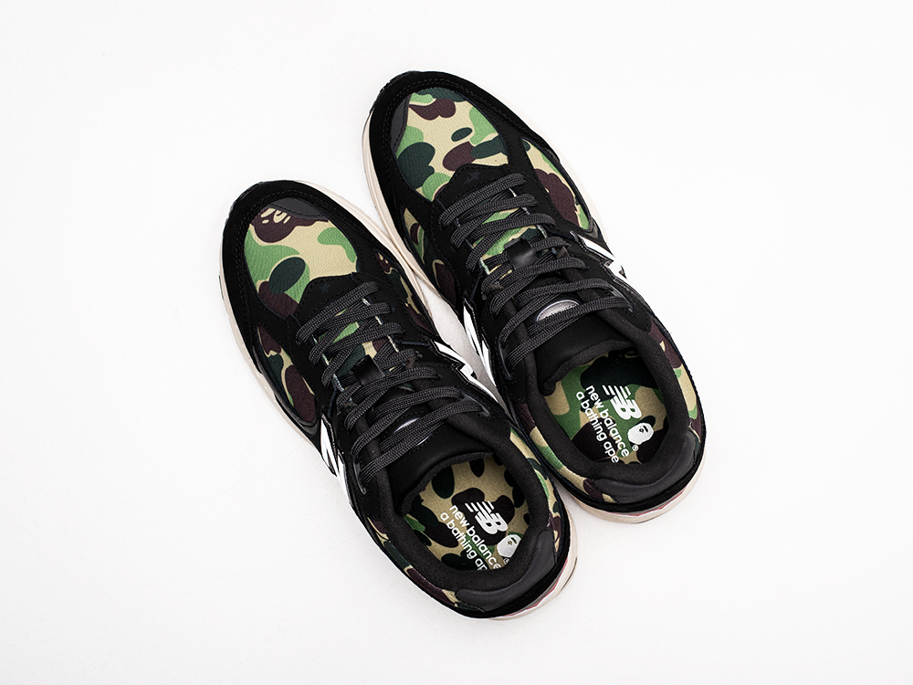 Кроссовки BAPE x New Balance 2002R