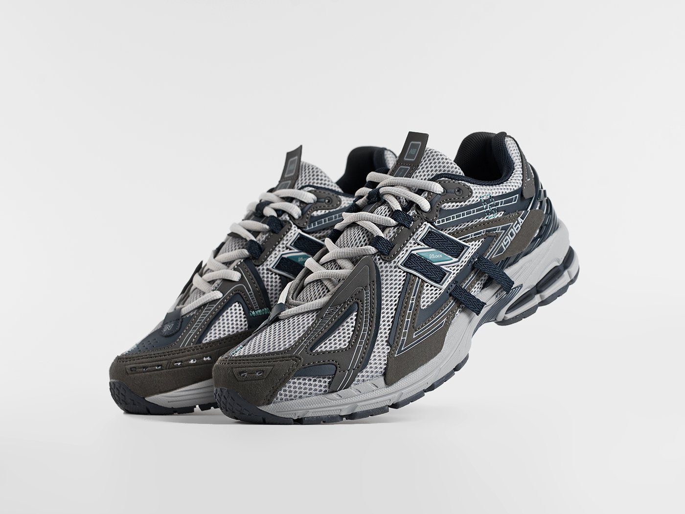 Кроссовки New Balance 1906A