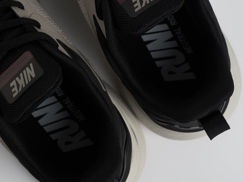 Кроссовки Nike