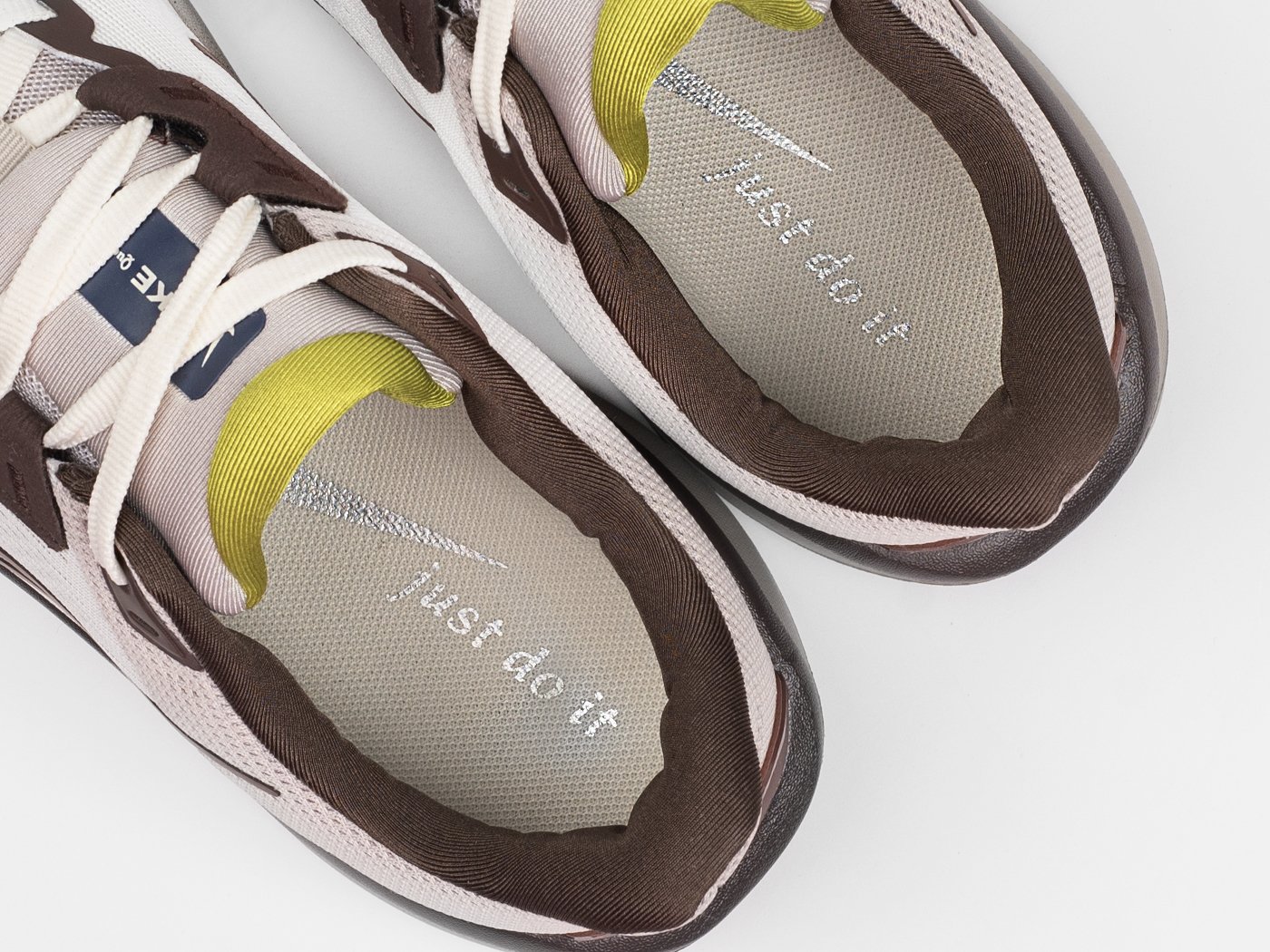 Кроссовки Nike