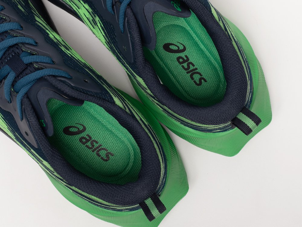 Кроссовки Asics Novablast 3