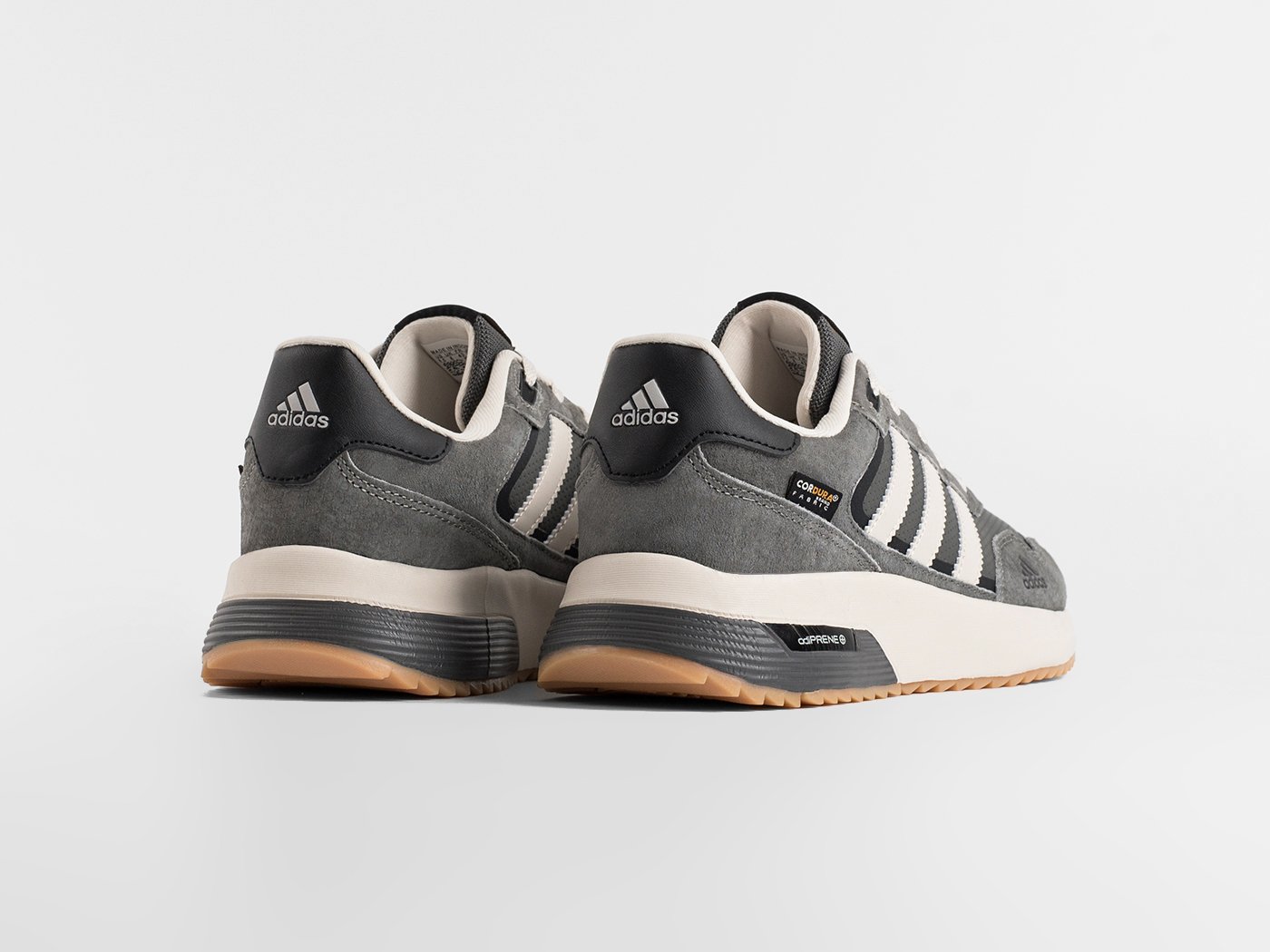 Кроссовки Adidas