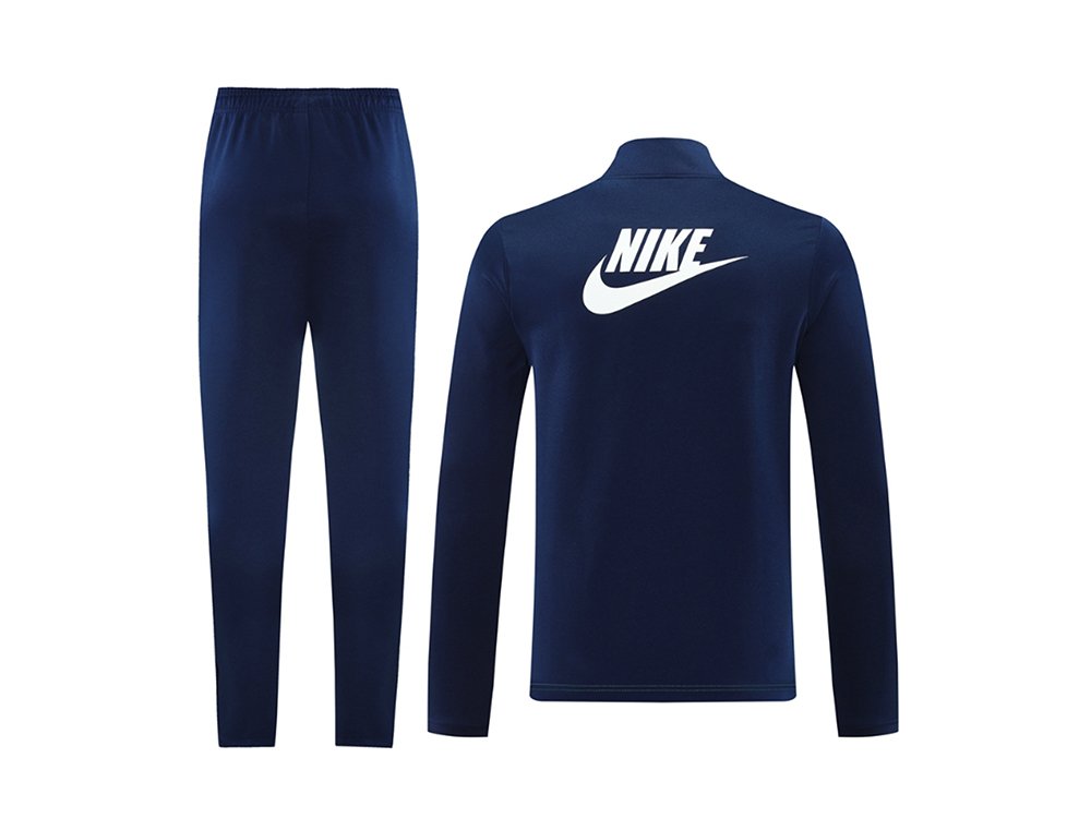 Спортивный костюм Nike