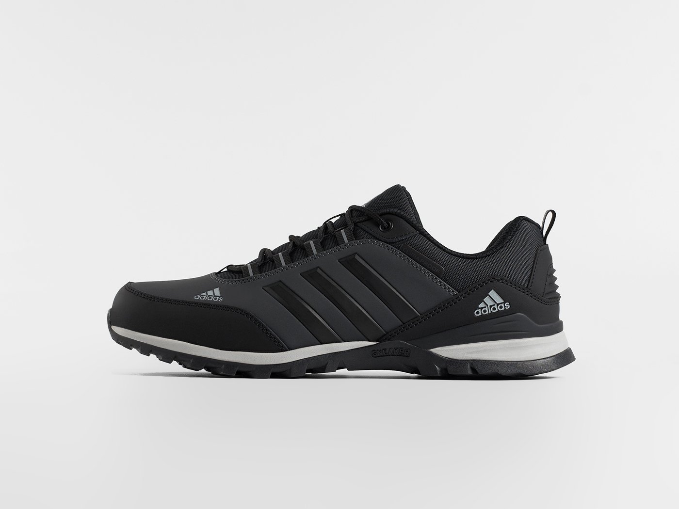 Кроссовки Adidas Climaproof