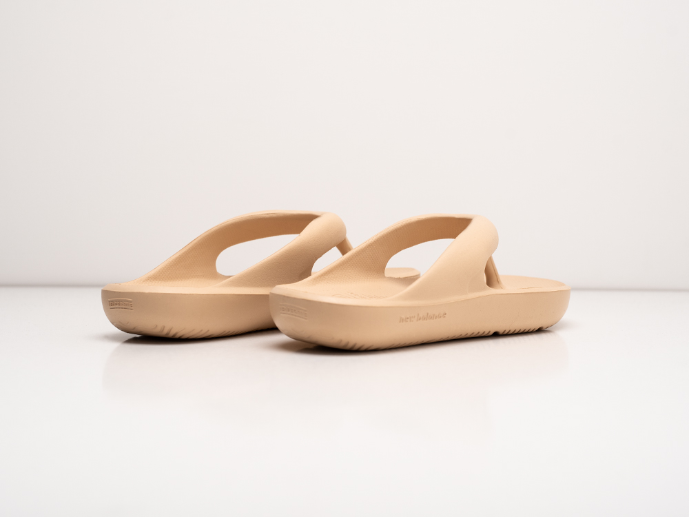 Сланцы New Balance