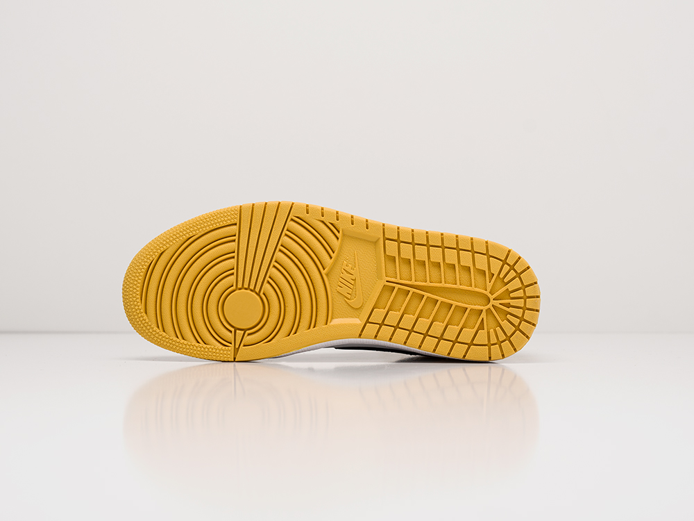 Кроссовки Nike Air Jordan 1 Mid