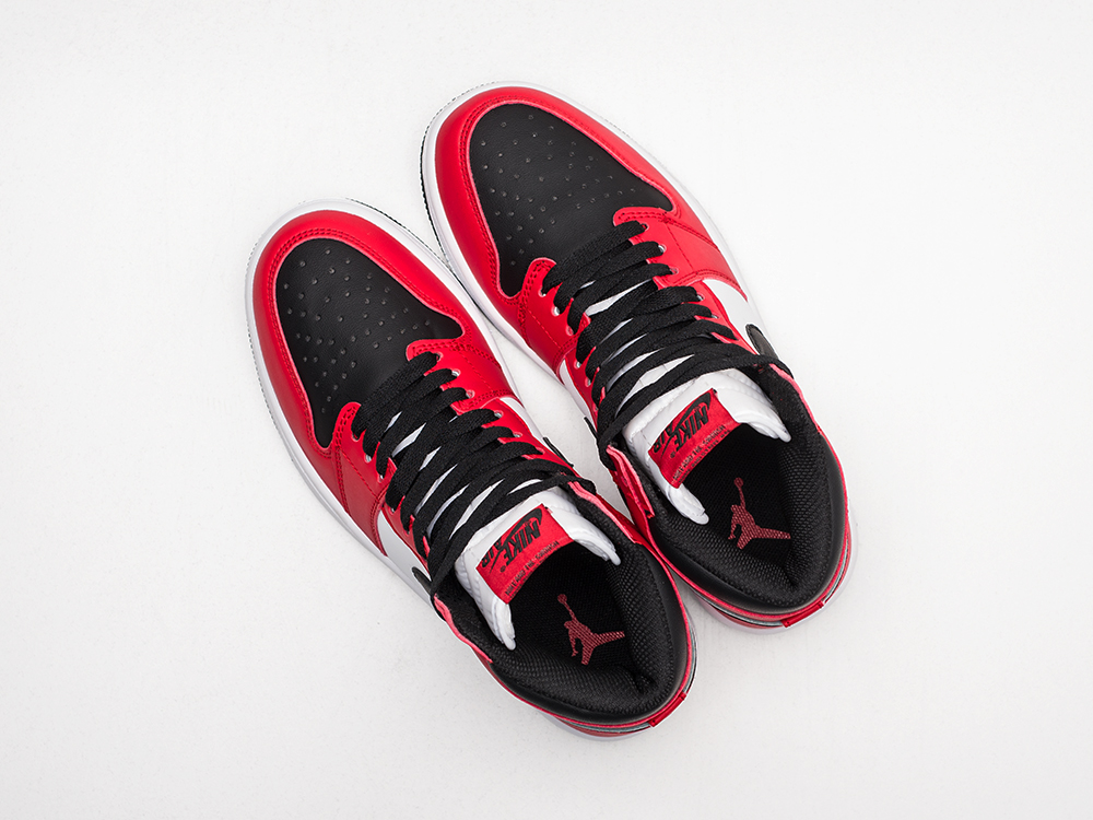 Кроссовки Nike Air Jordan 1 Mid