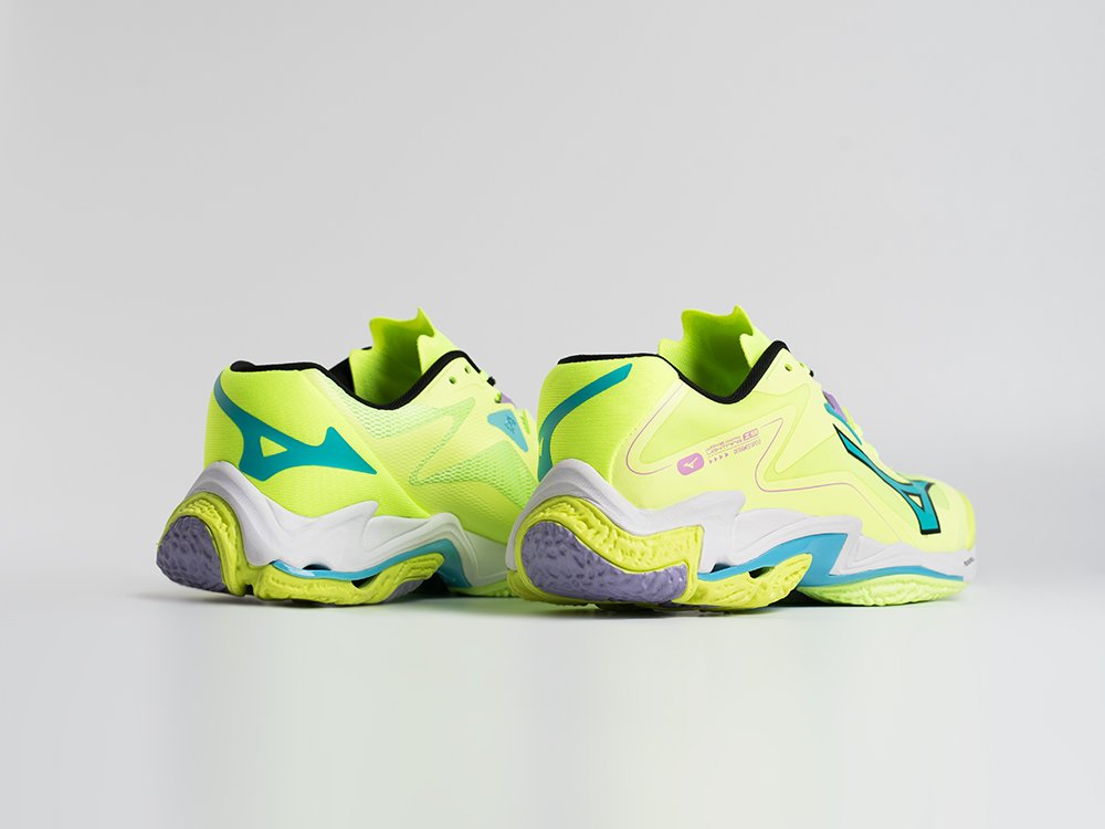 Кроссовки Mizuno Wave Lightning Z8