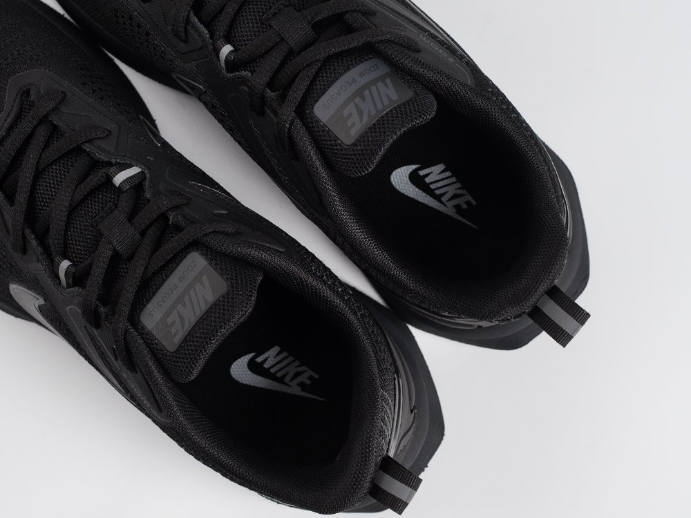 Кроссовки Nike