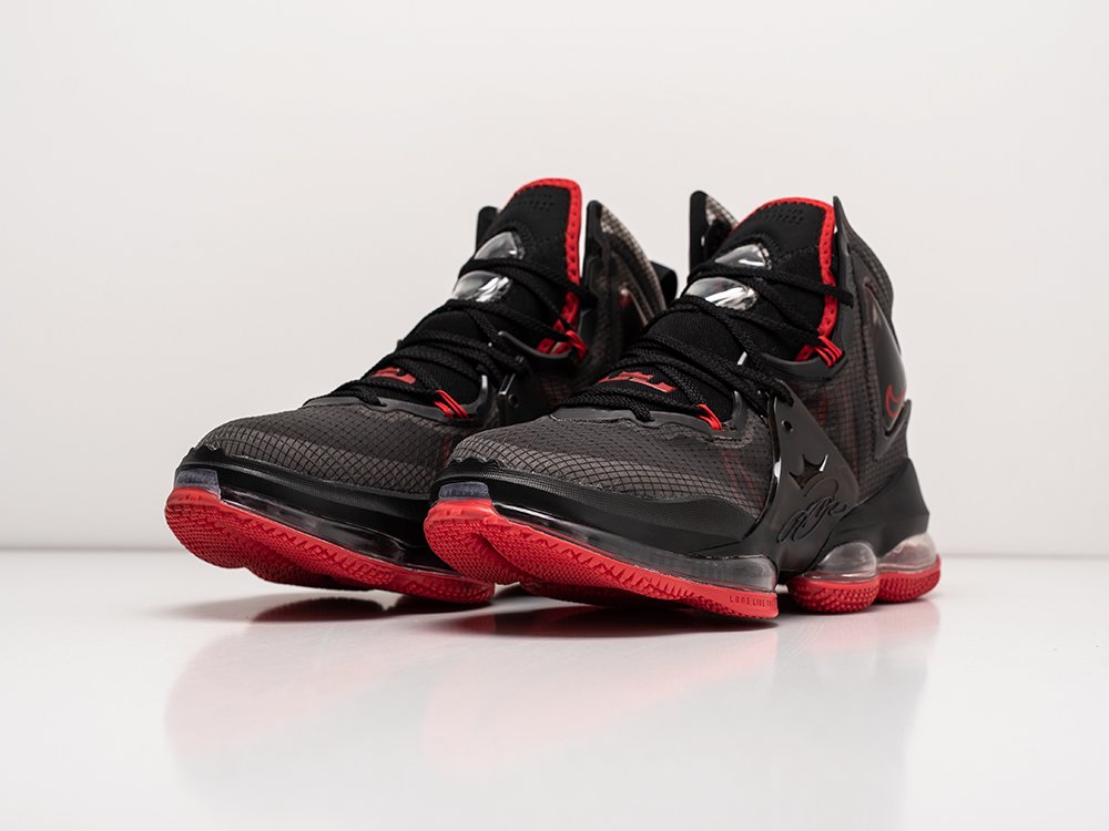 Кроссовки Nike Lebron XIX