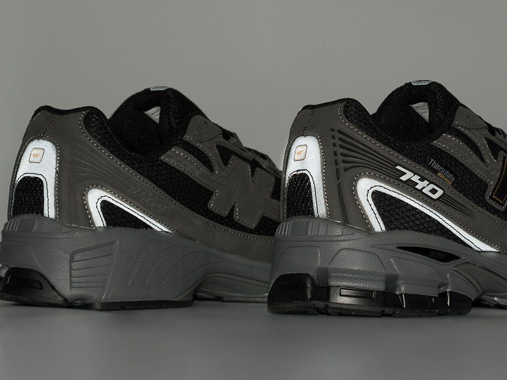 Кроссовки New Balance 740
