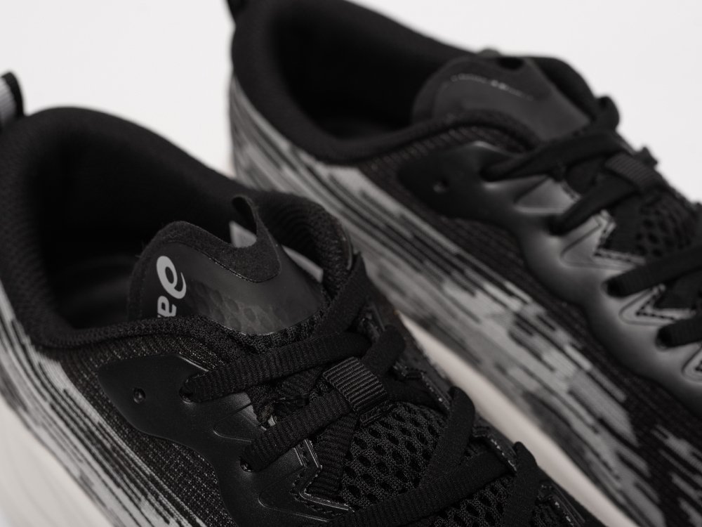 Кроссовки Asics Novablast 3