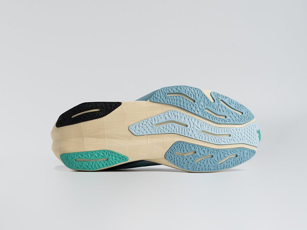 Кроссовки New Balance FuelCell Rebel V4