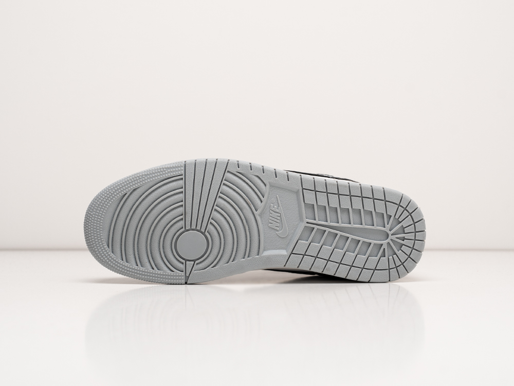 Кроссовки Nike Air Jordan 1 Mid