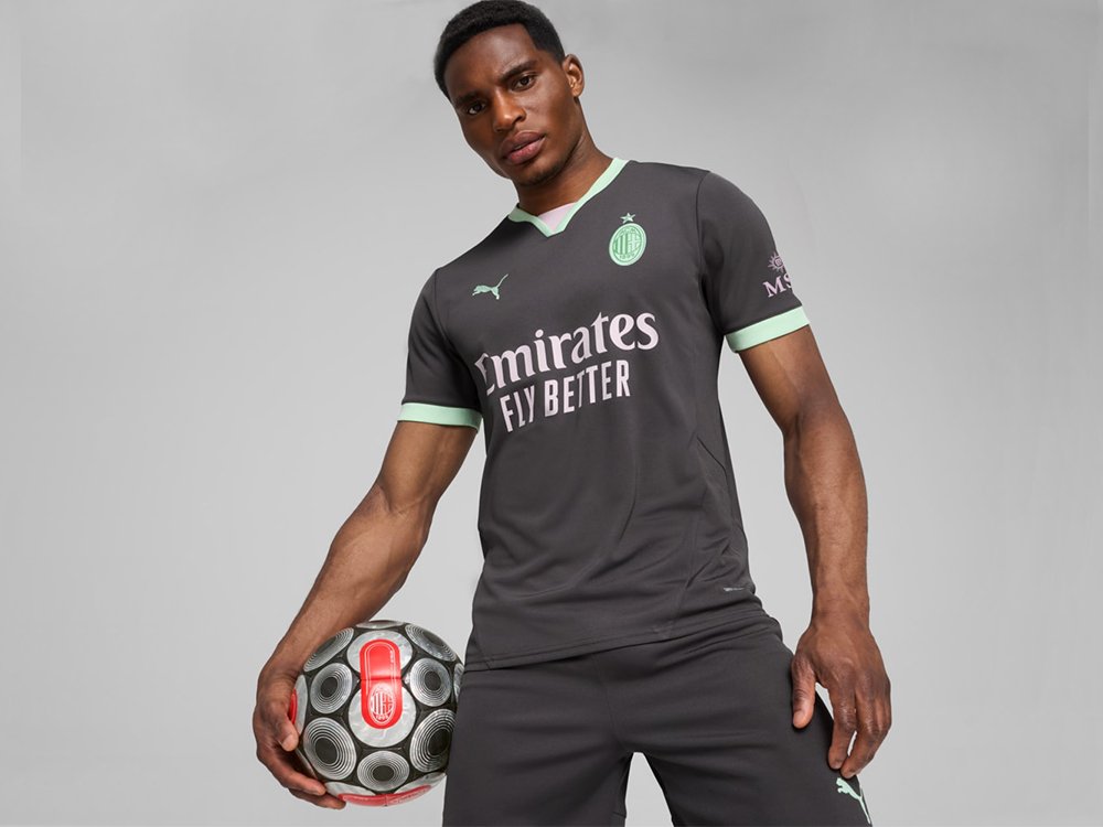 Футбольная форма Puma AC Milan