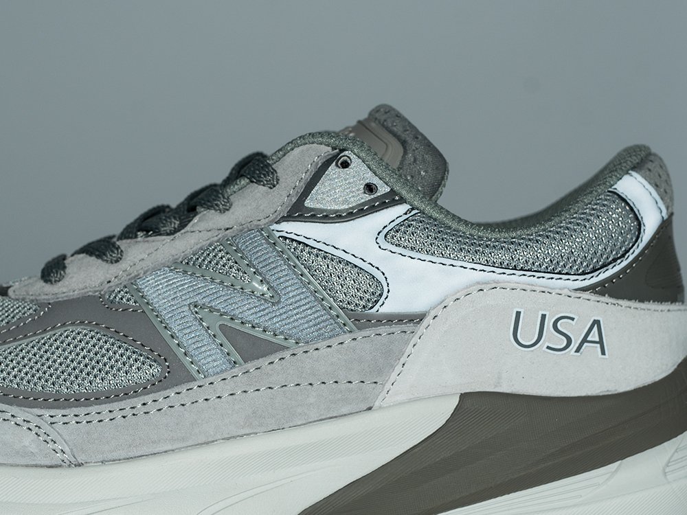 Кроссовки New Balance 990 v6