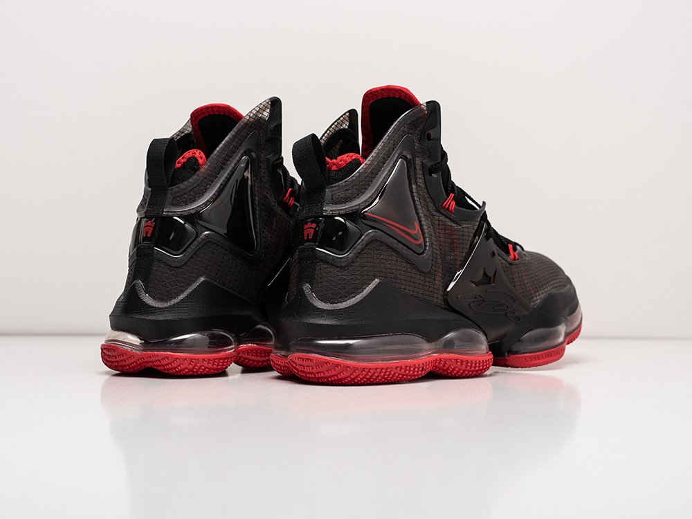 Кроссовки Nike Lebron XIX