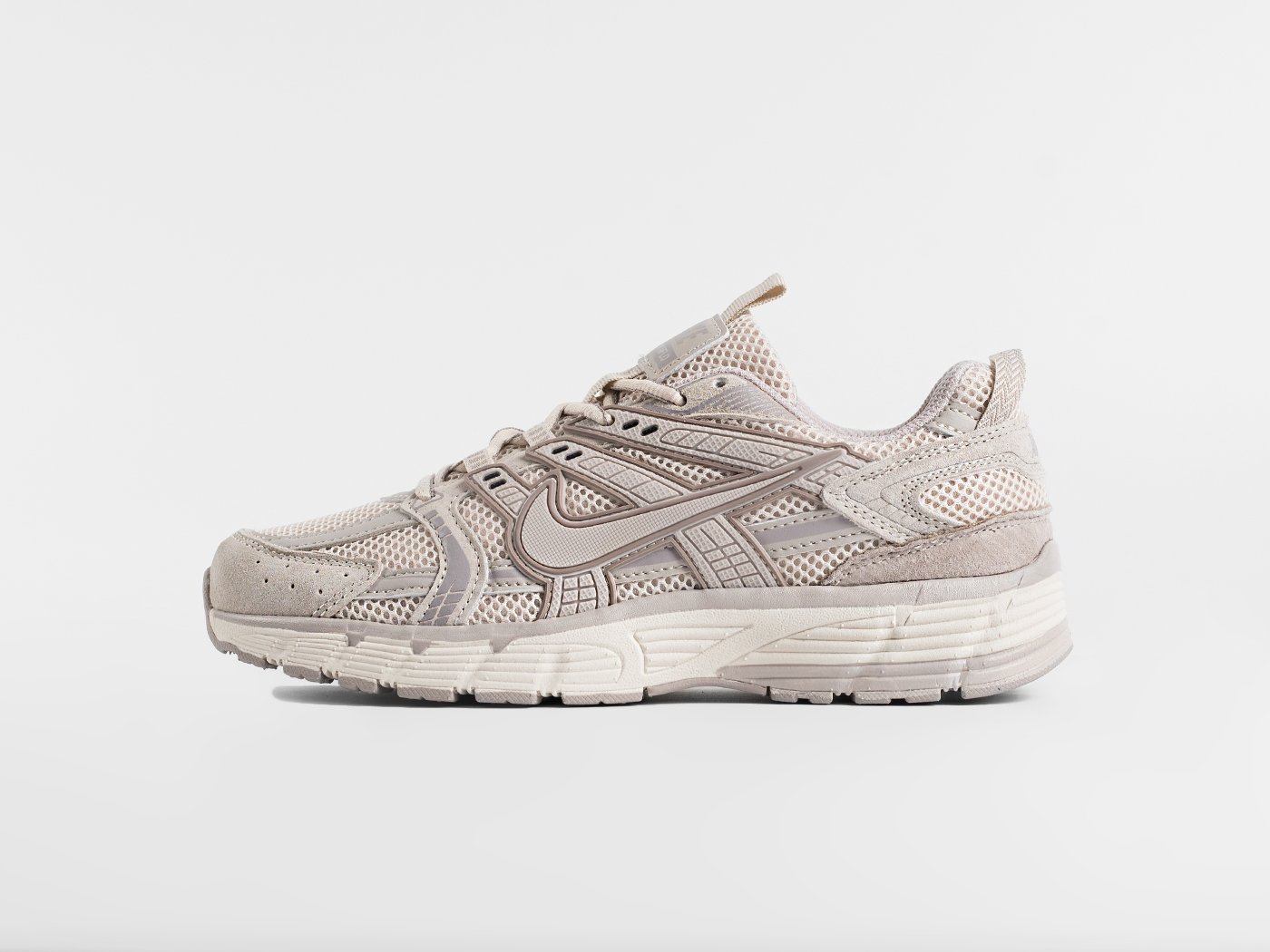 Кроссовки Nike V2K Run