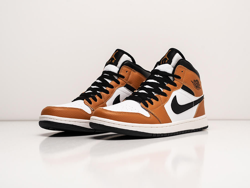 Кроссовки Nike Air Jordan 1 Mid