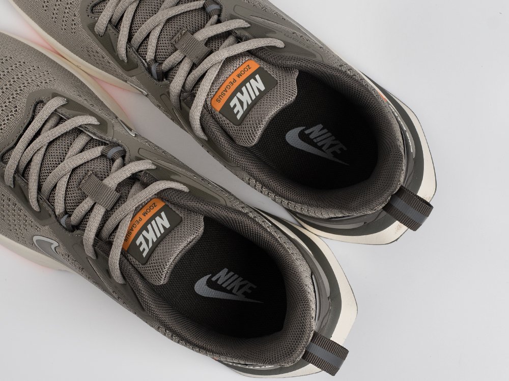 Кроссовки Nike