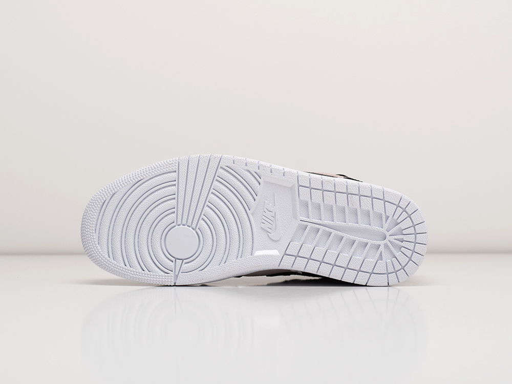 Кроссовки Nike Air Jordan 1 Mid