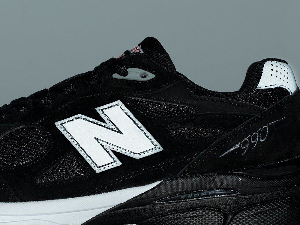Кроссовки New Balance 990 v3