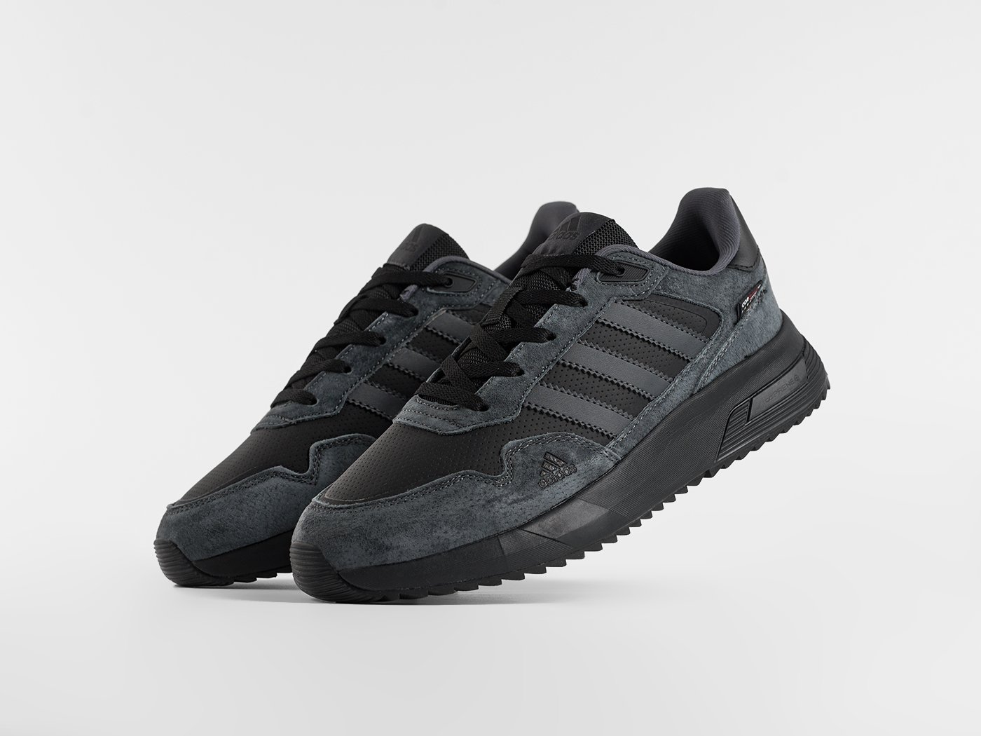 Кроссовки Adidas