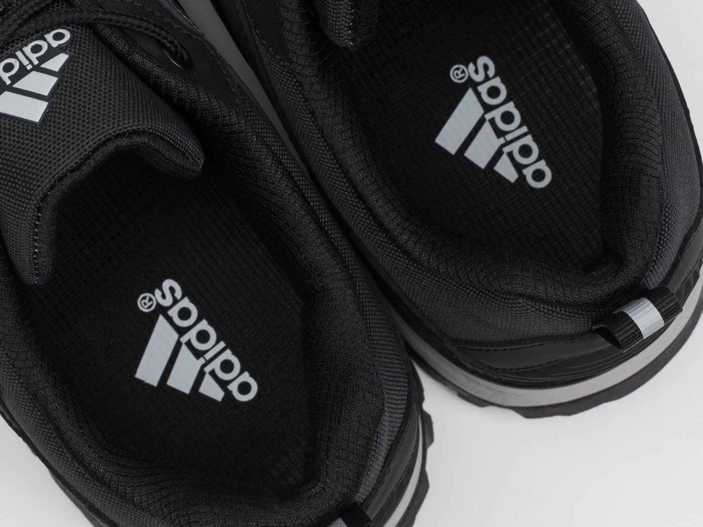 Кроссовки Adidas Climaproof