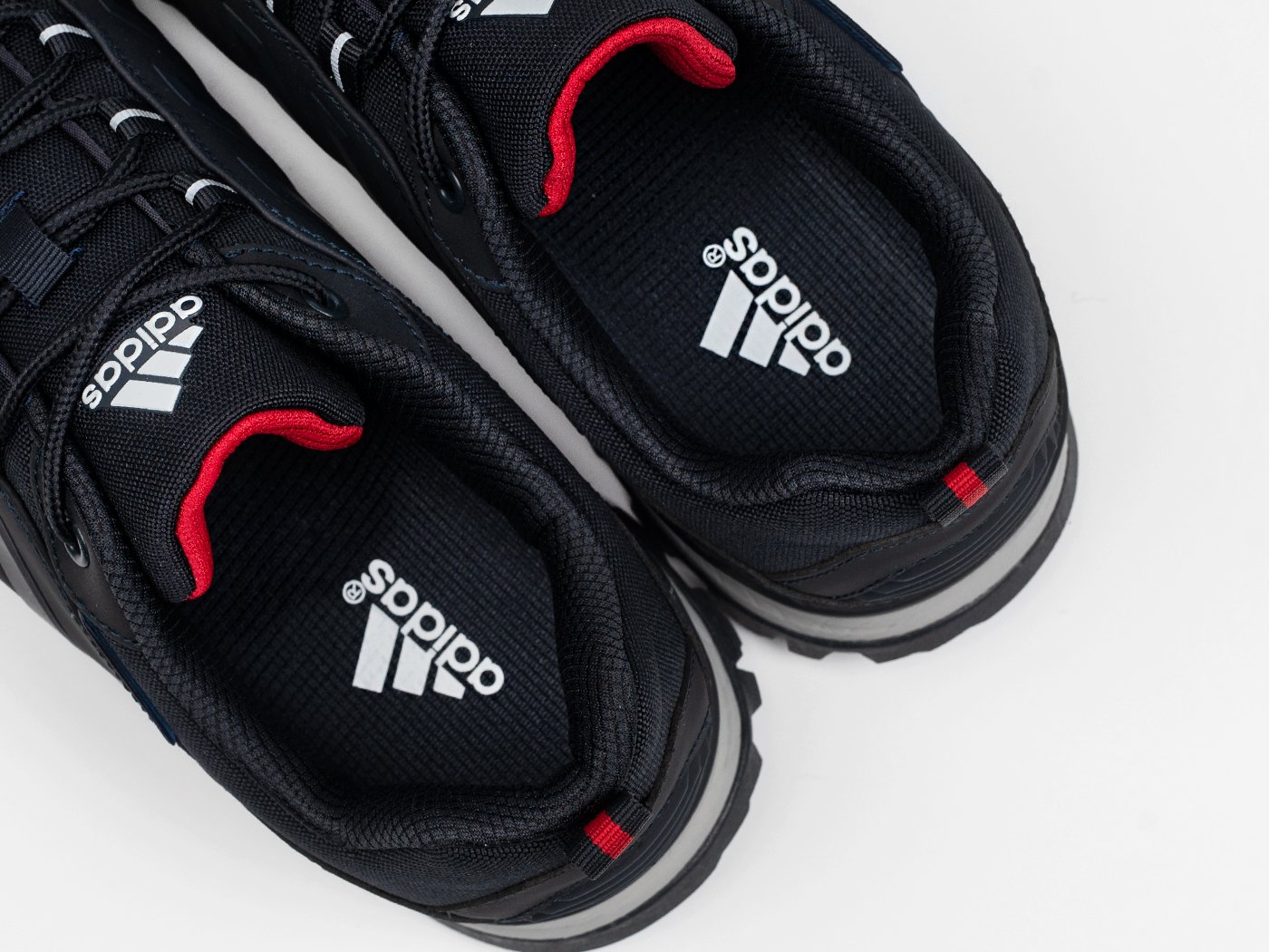 Кроссовки Adidas Climaproof