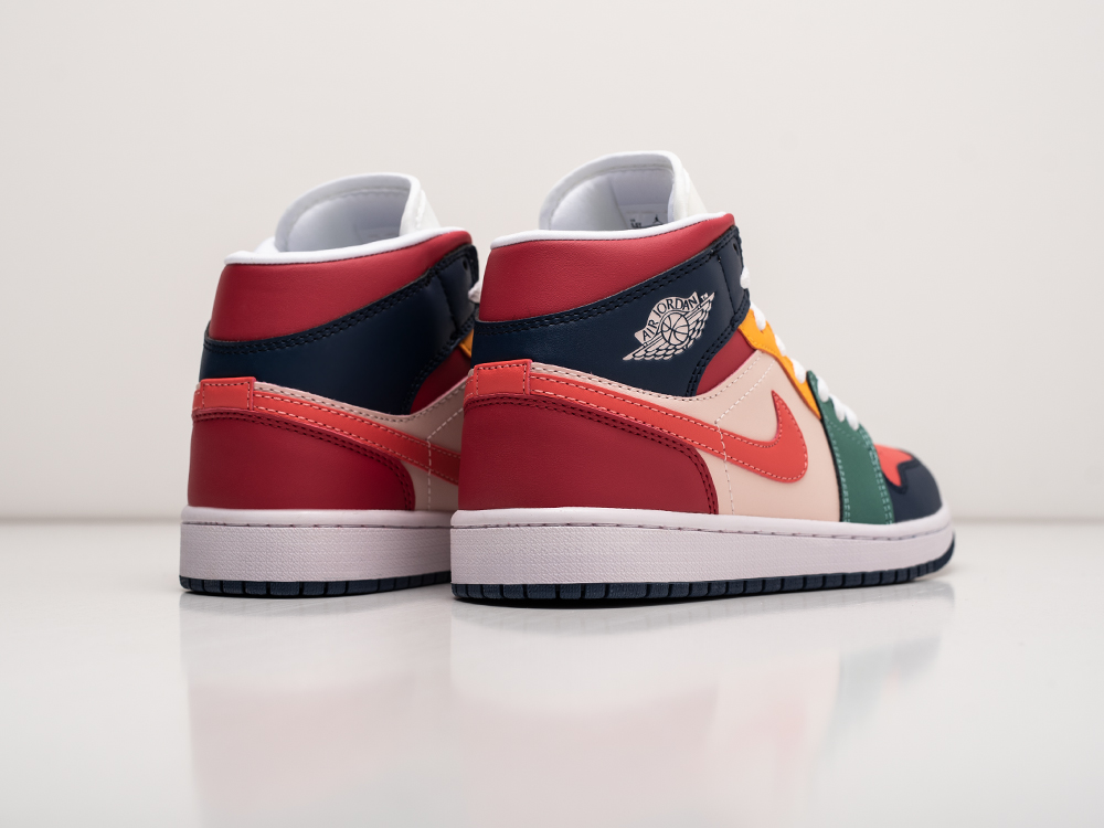 Кроссовки Nike Air Jordan 1 Mid