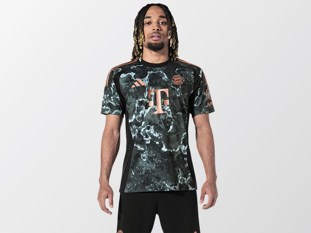 Футбольная форма Adidas FC Bayern Munchen