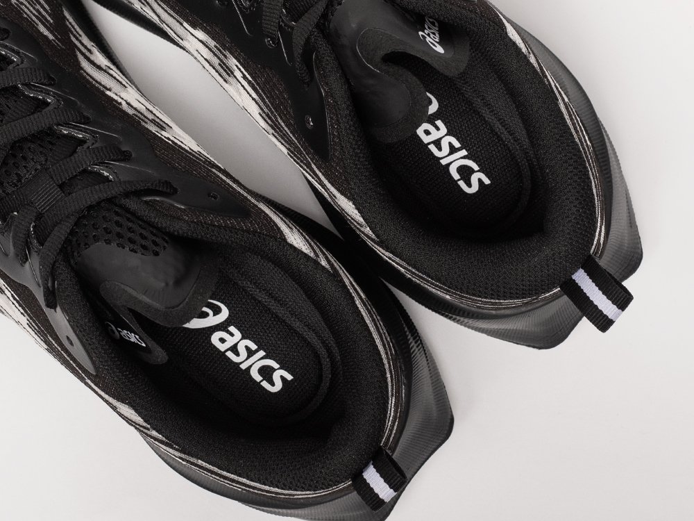 Кроссовки Asics Novablast 3