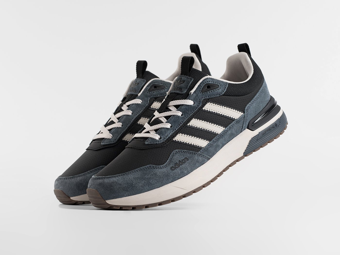 Кроссовки Adidas