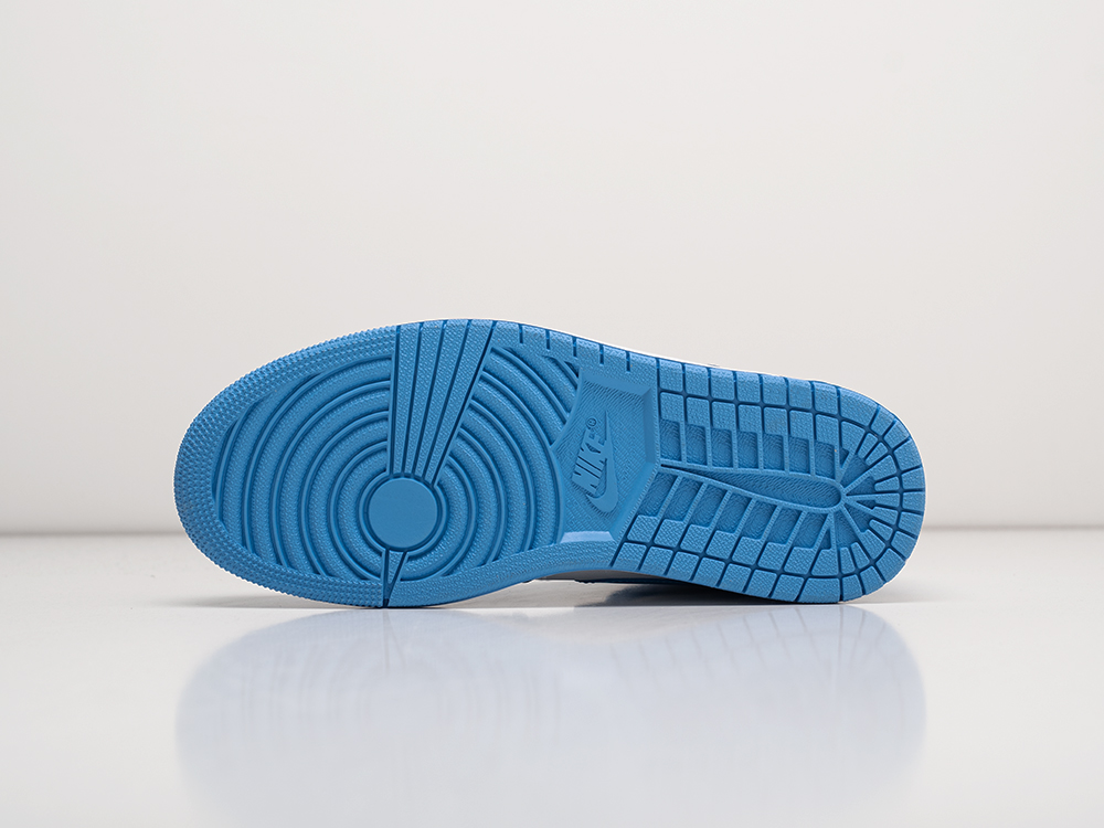 Кроссовки Nike Air Jordan 1 Mid