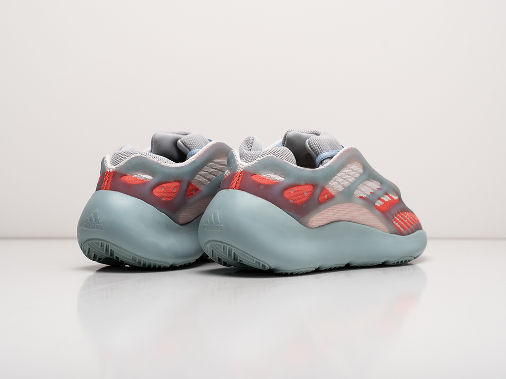 Кроссовки Adidas Yeezy Boost 700 v3