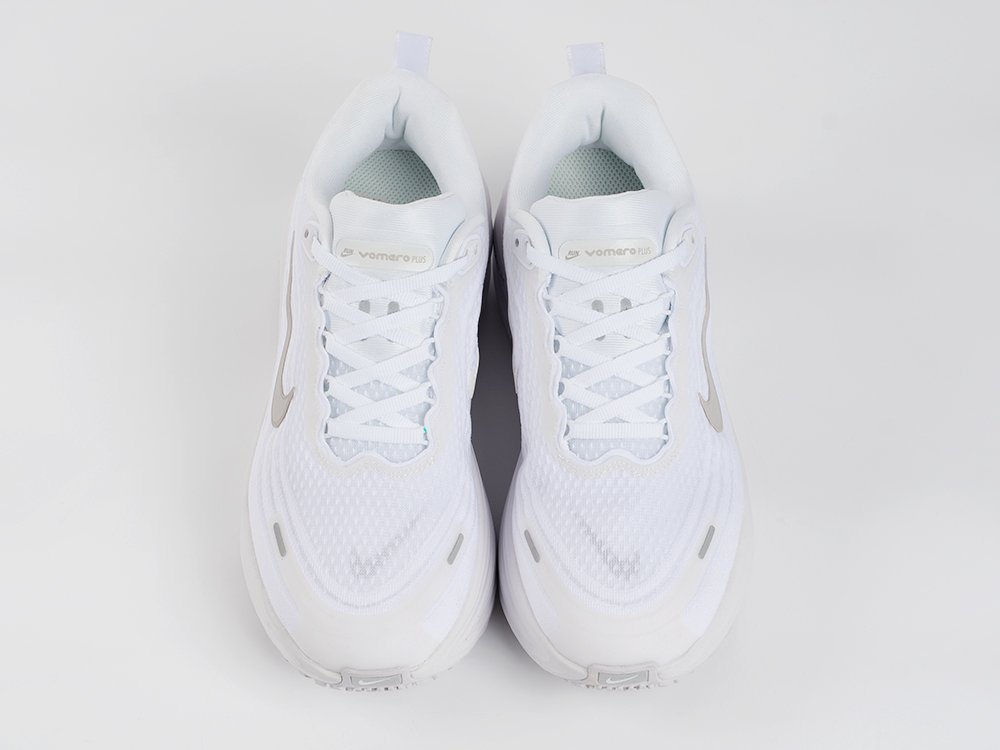 Кроссовки Nike Vomero 18