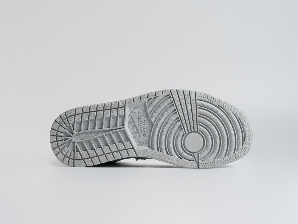 Кроссовки Nike Air Jordan 1 Mid