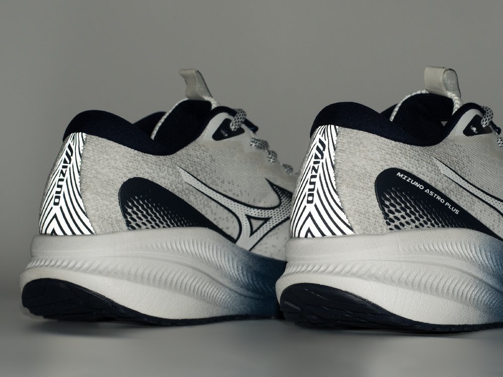 Кроссовки Mizuno ASTRO PLUS