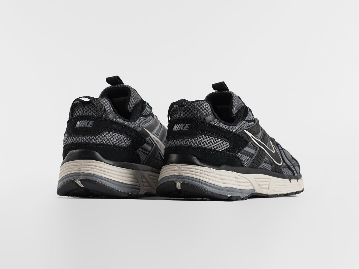 Кроссовки Nike P-6000