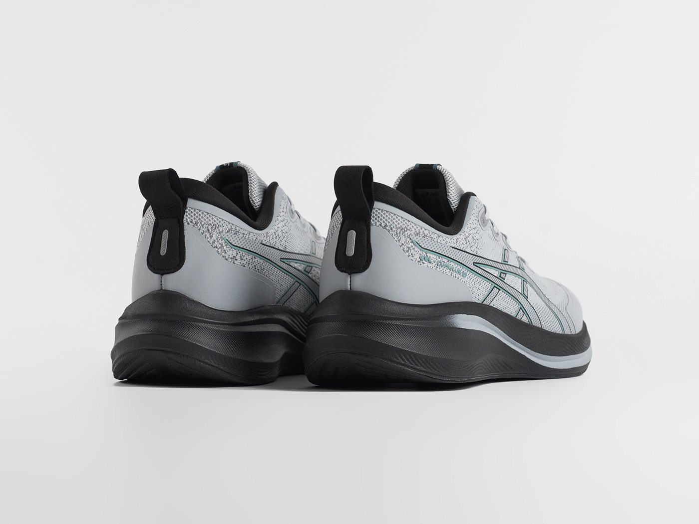 Кроссовки Asics