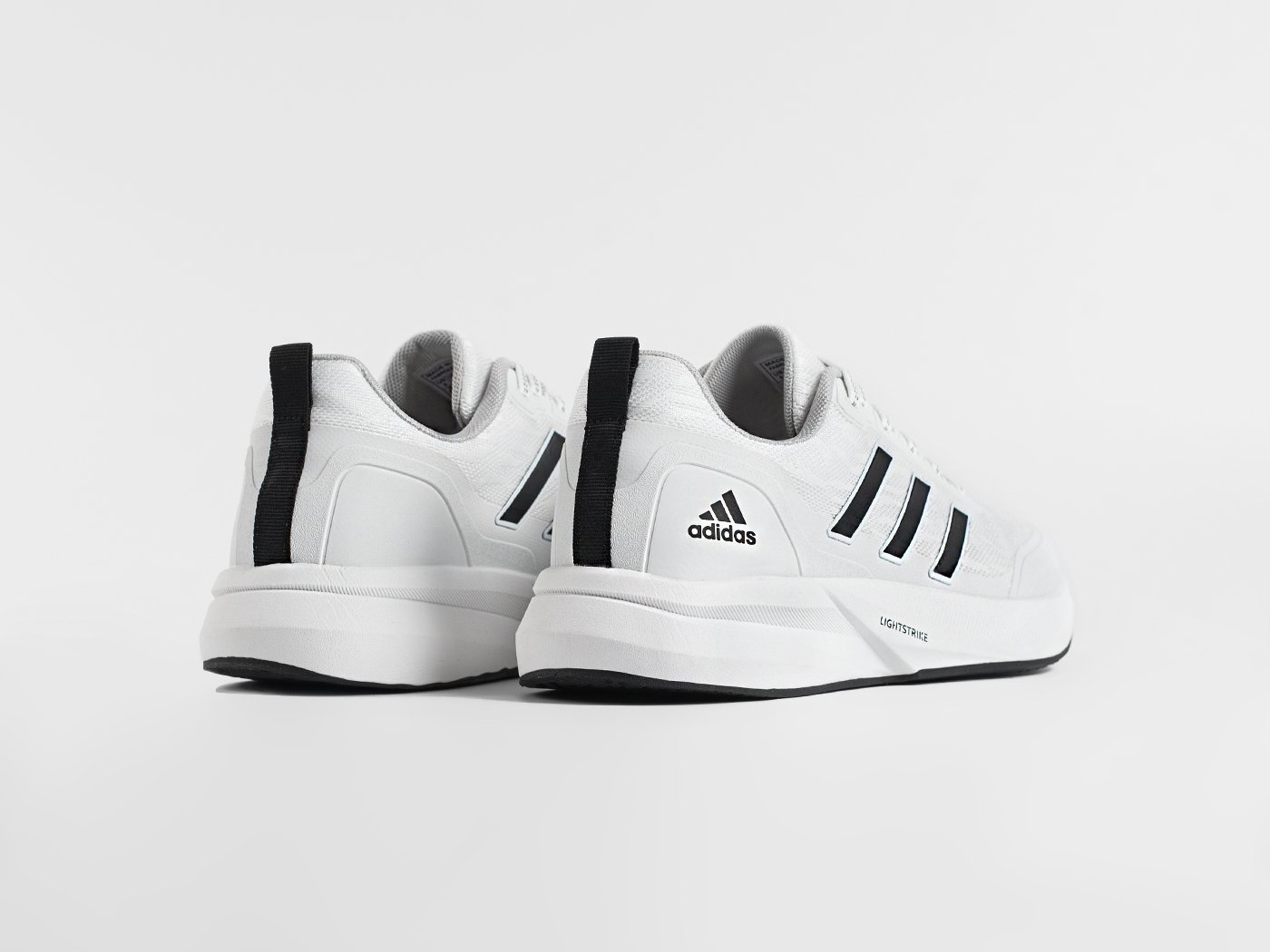 Кроссовки Adidas