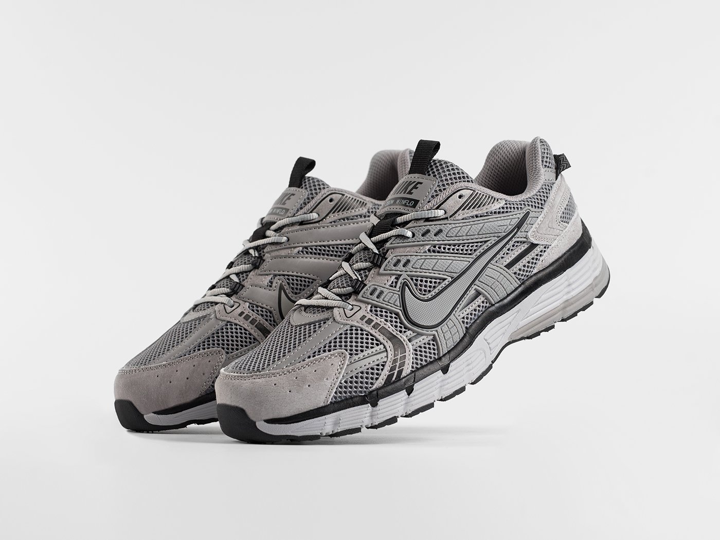 Кроссовки Nike V2K Run