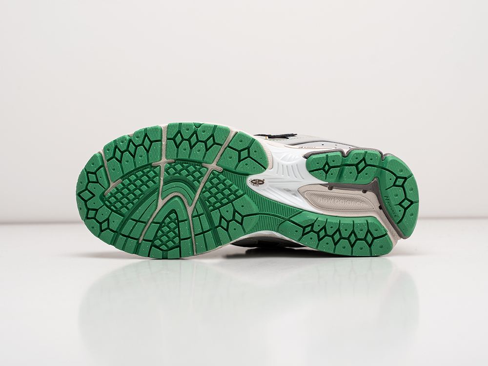 Кроссовки GANNI x New Balance 2002R