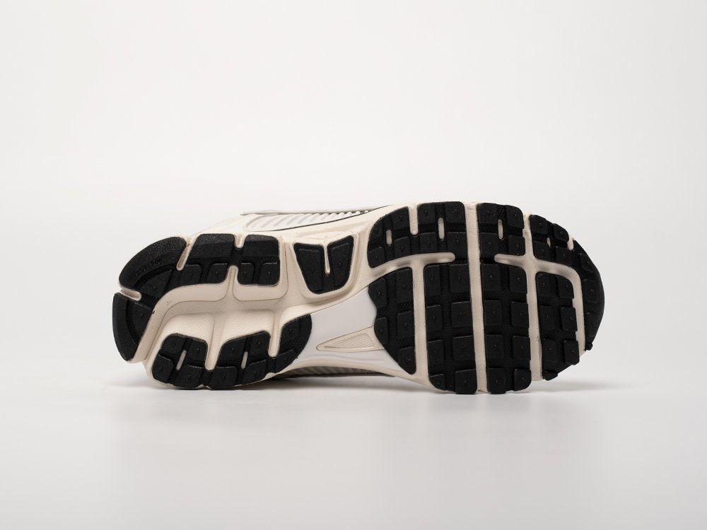 Кроссовки Nike Air Zoom Vomero 5