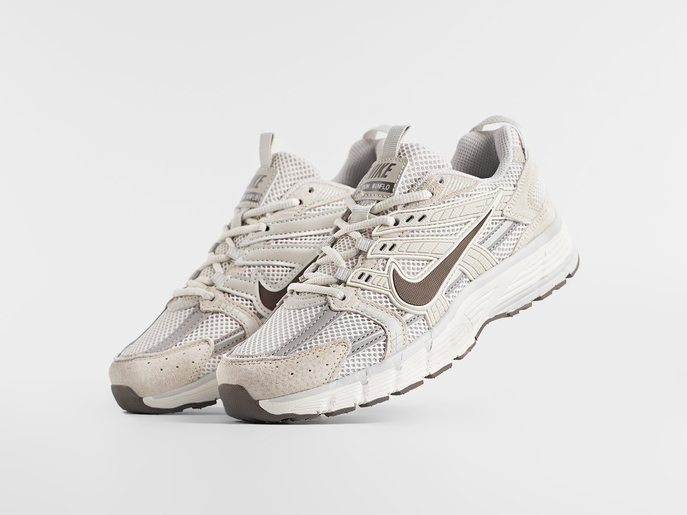 Кроссовки Nike V2K Run