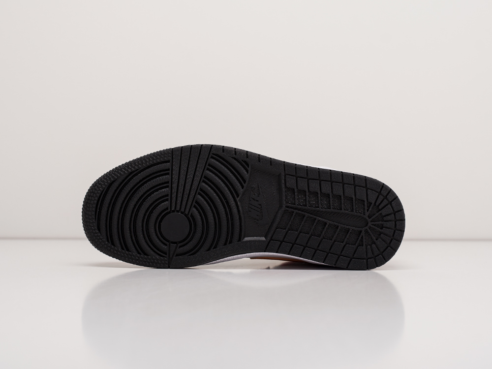 Кроссовки Nike Air Jordan 1 Mid