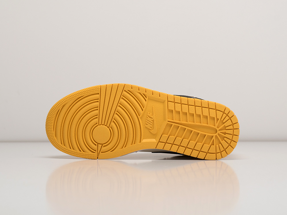 Кроссовки Nike Air Jordan 1 Mid