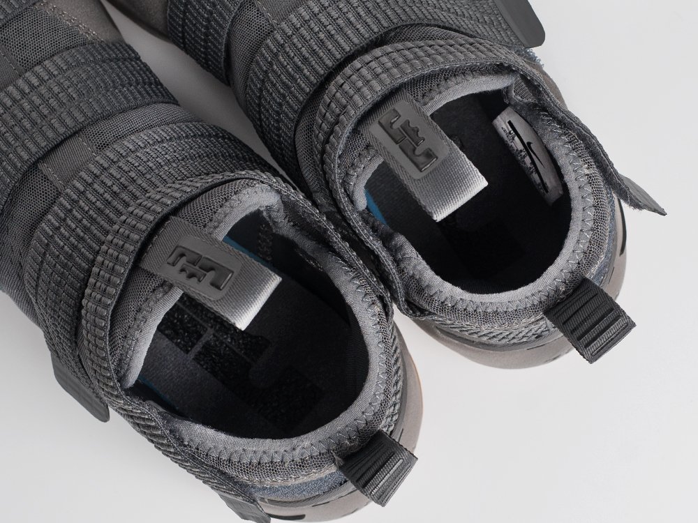 Кроссовки Nike Lebron Soldier 11