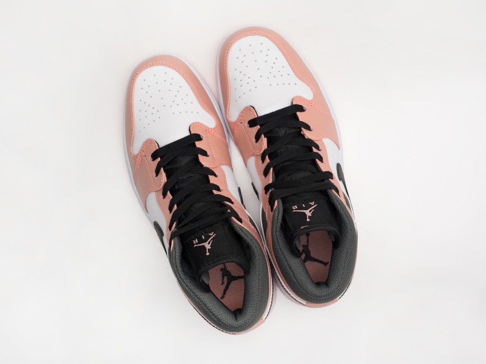 Кроссовки Nike Air Jordan 1 Mid