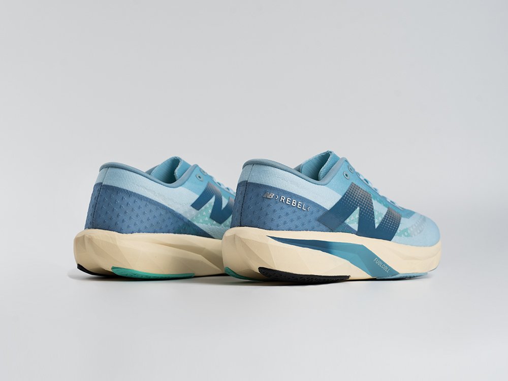 Кроссовки New Balance FuelCell Rebel V4